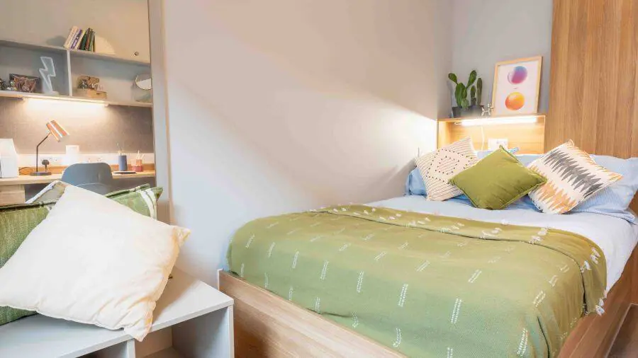 Copper En Suite