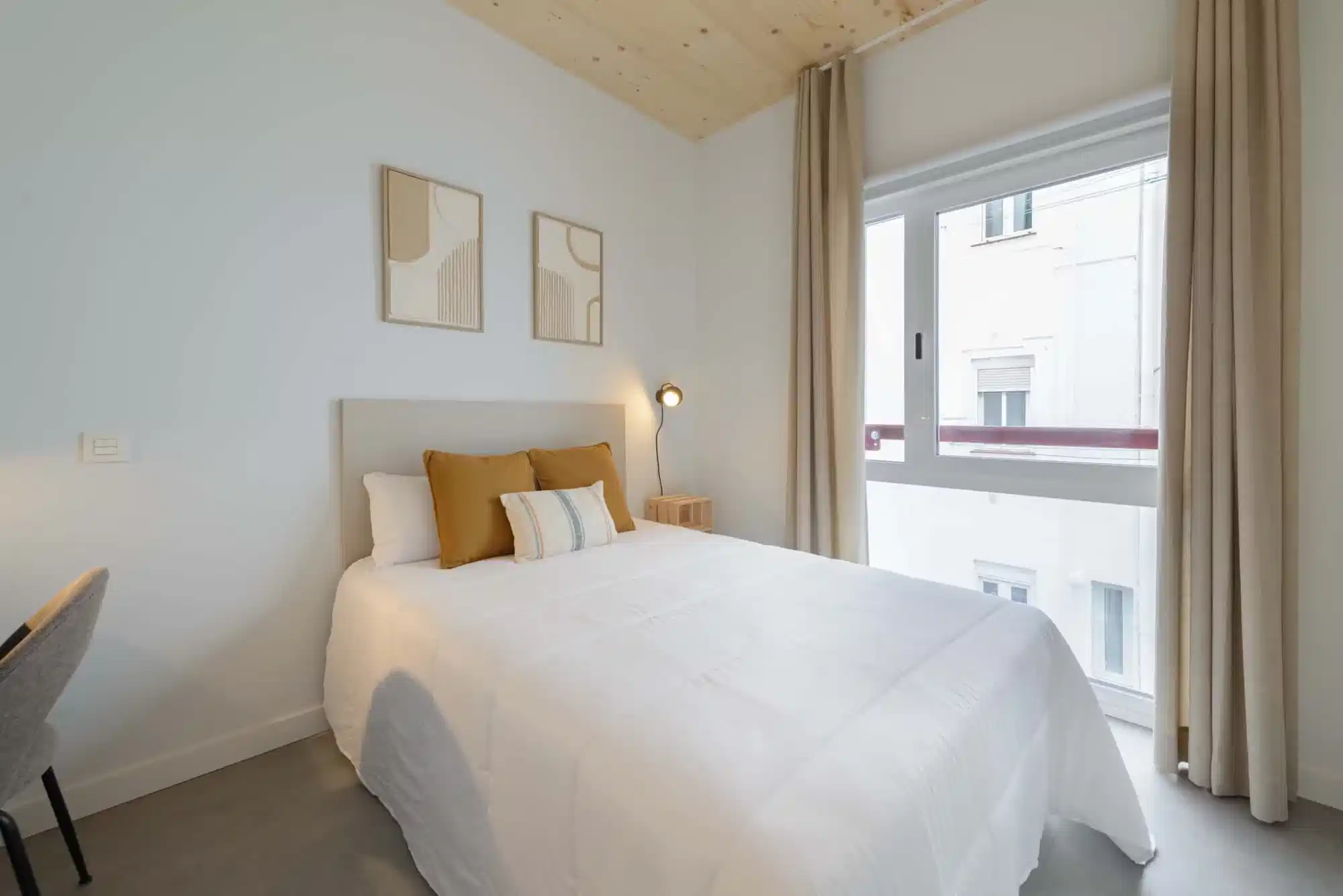 #183713: Rooms view 1