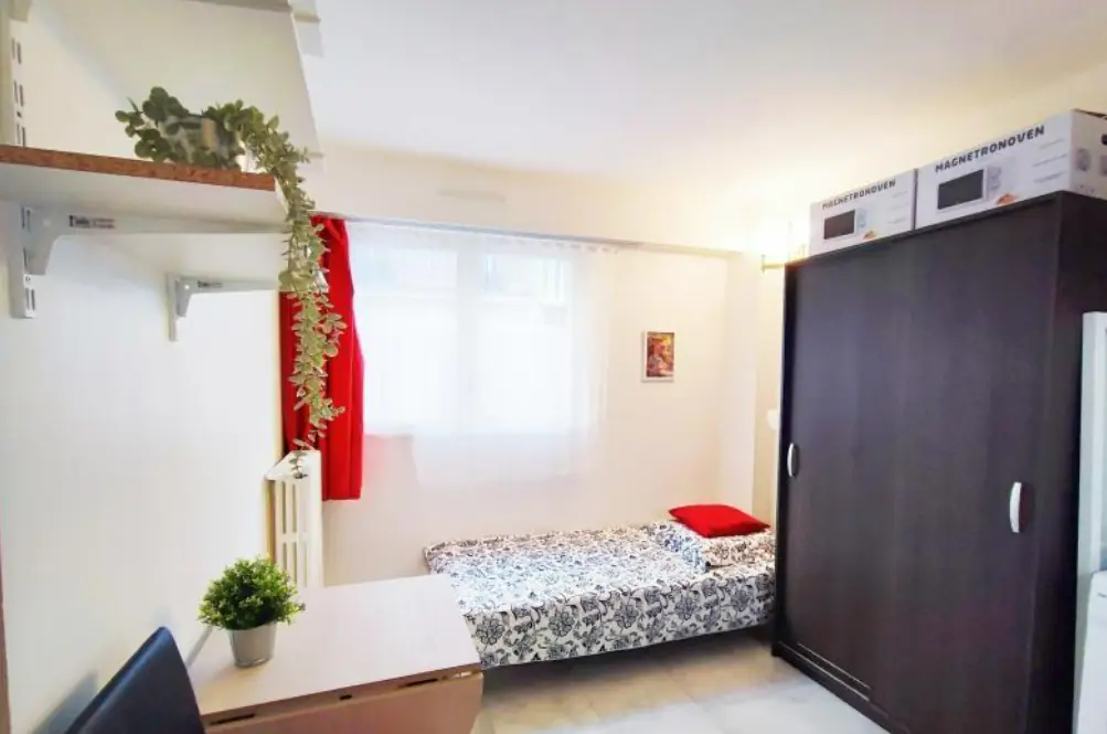 PARIS 14e·9m²·F1·Studio·With furniture