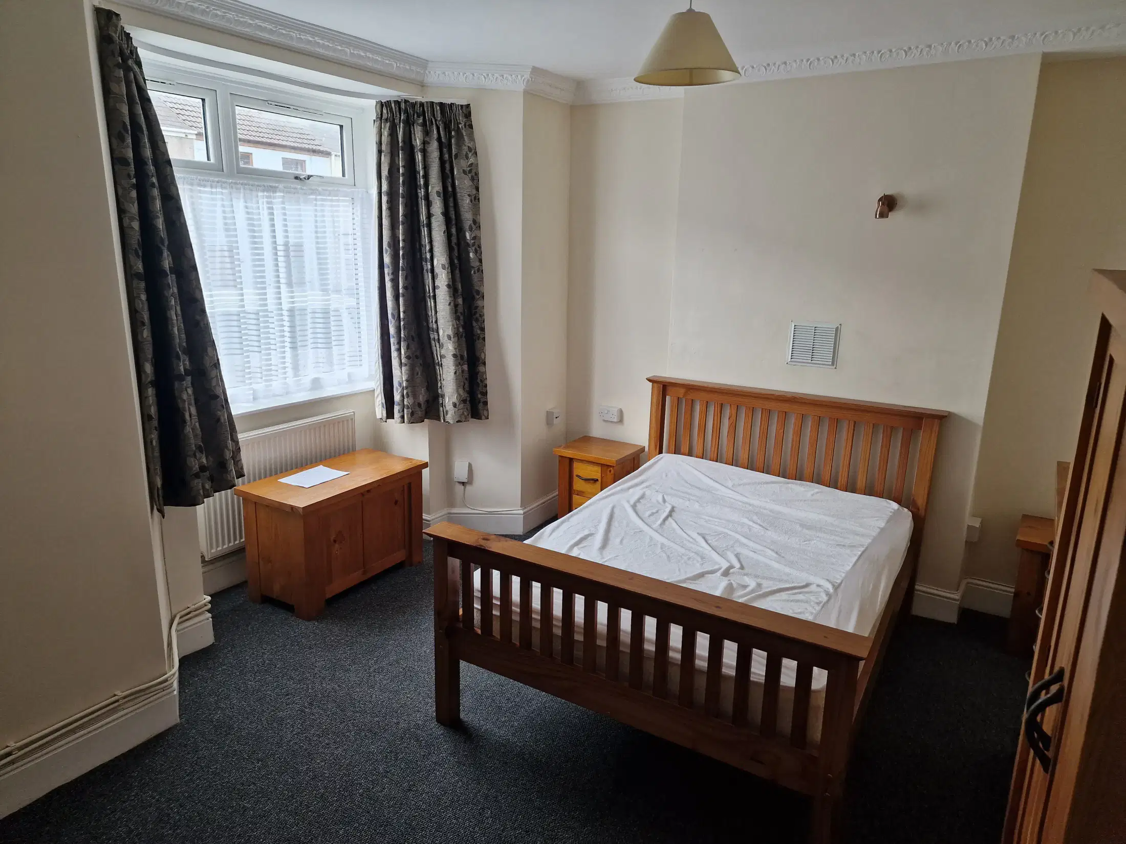 5 Rooms view 1
