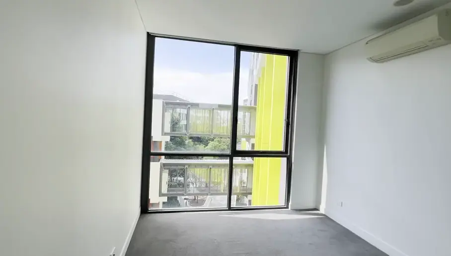2 Rooms view 1