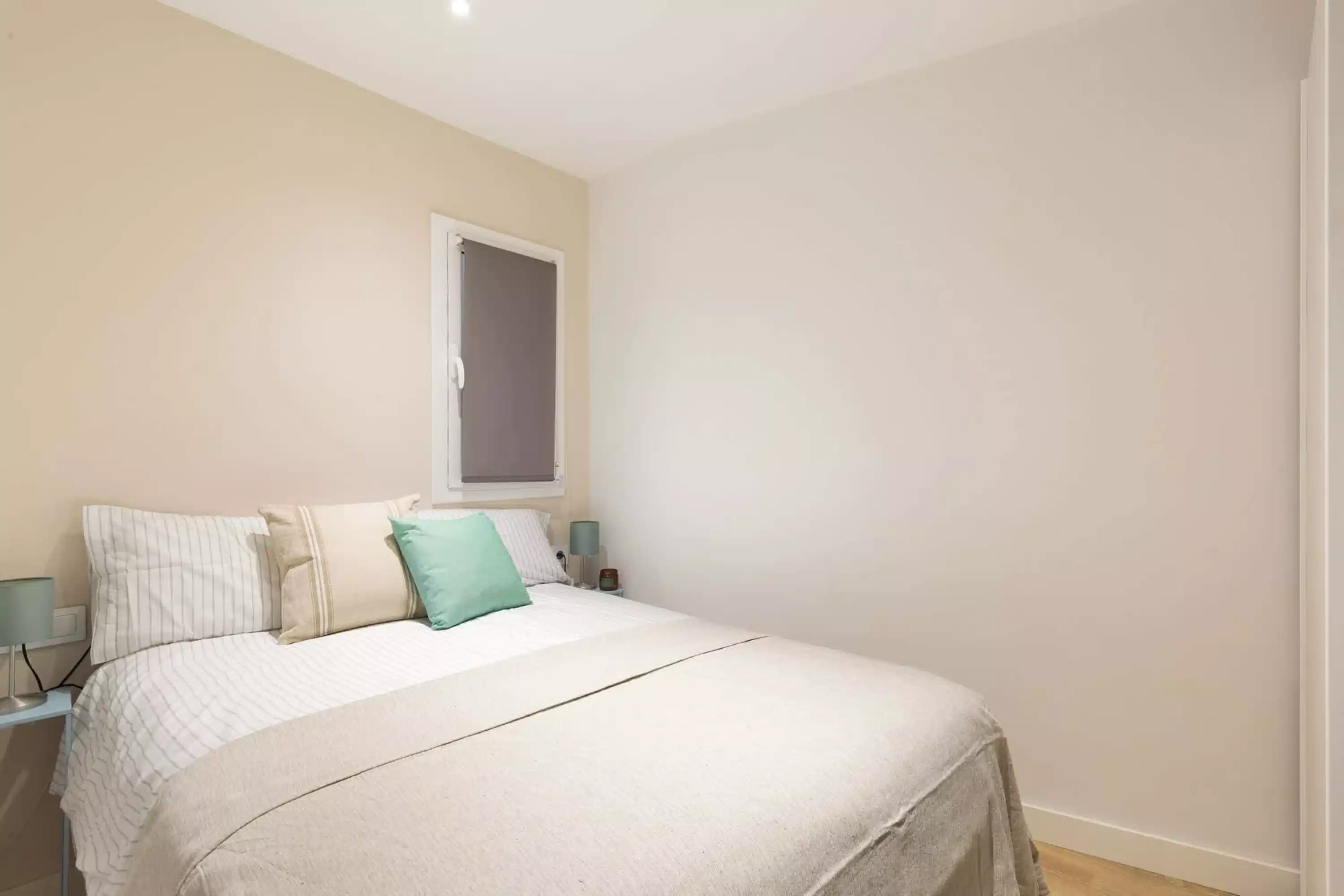 #172015: Rooms view 1