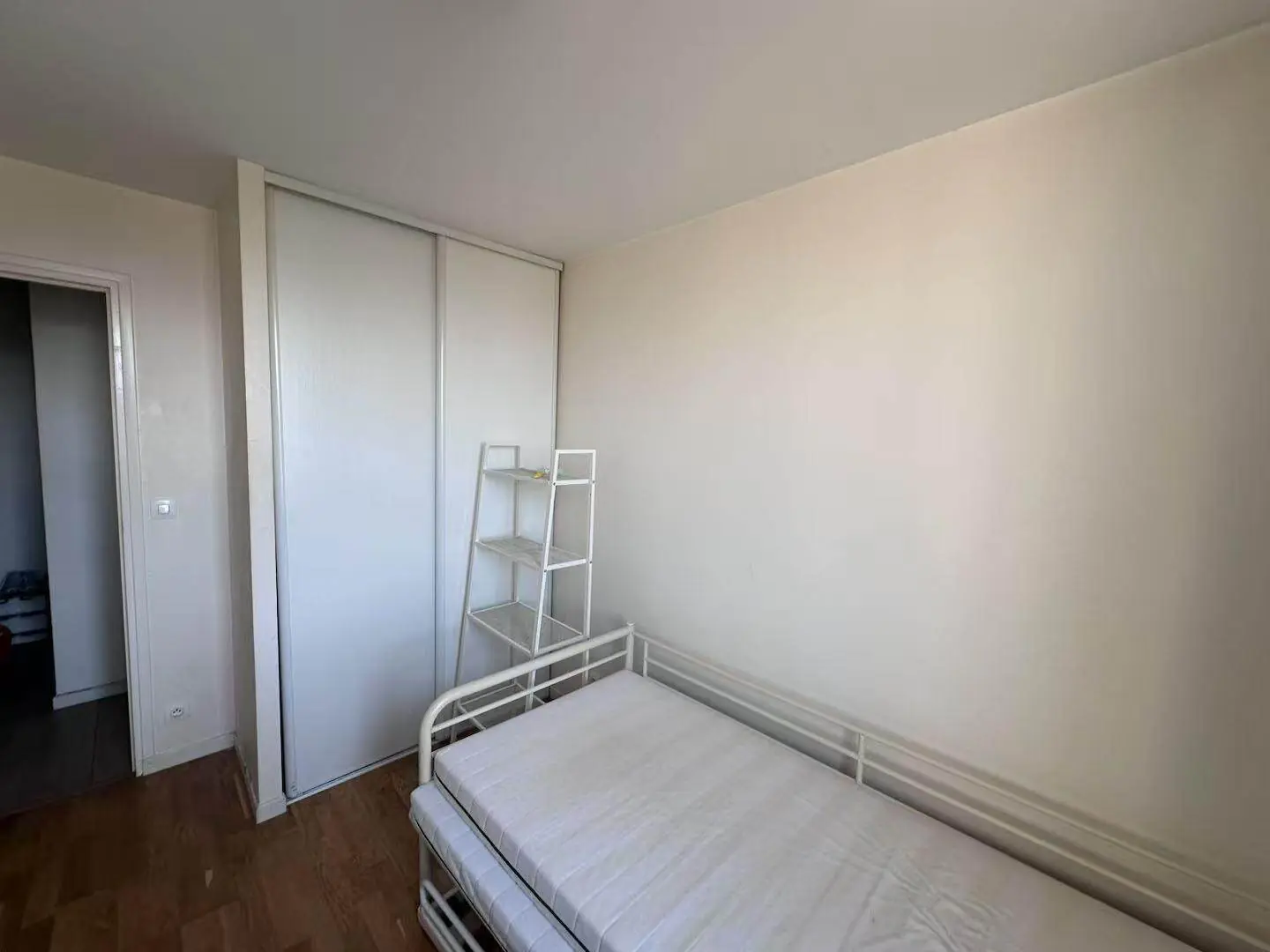 Ivry-sur-Seine 94e·10m²·F1·Une chambre （Colocation）·With furniture