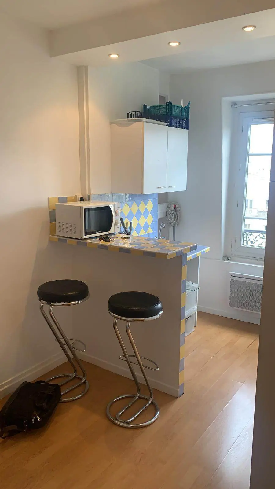 PARIS 11e·14m²·F1·Studio·With furniture