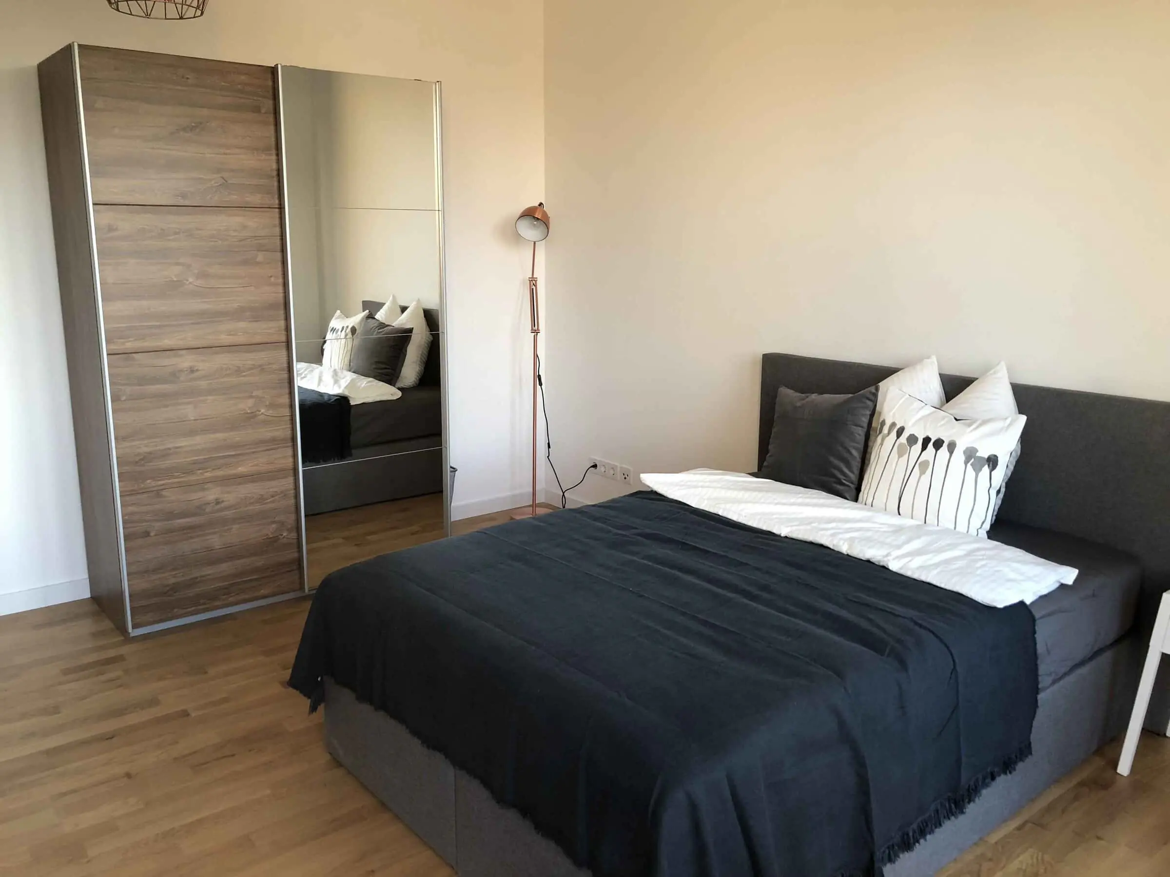 Zimmer Rooms view 3