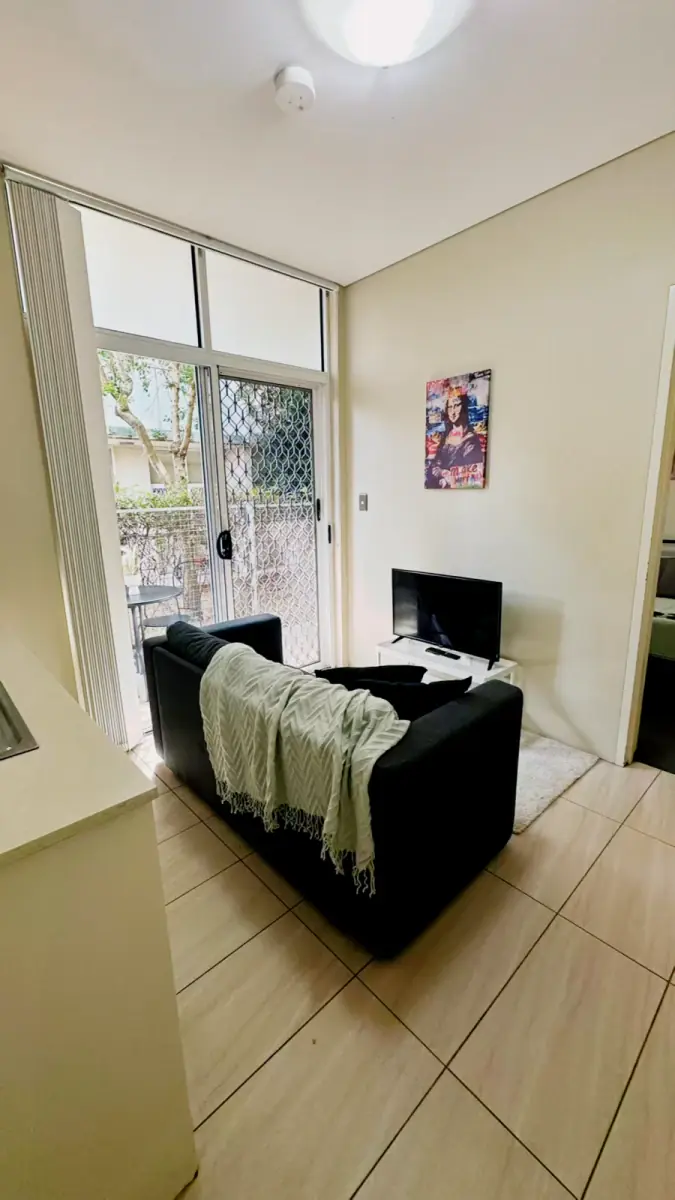 1 Rooms view 2