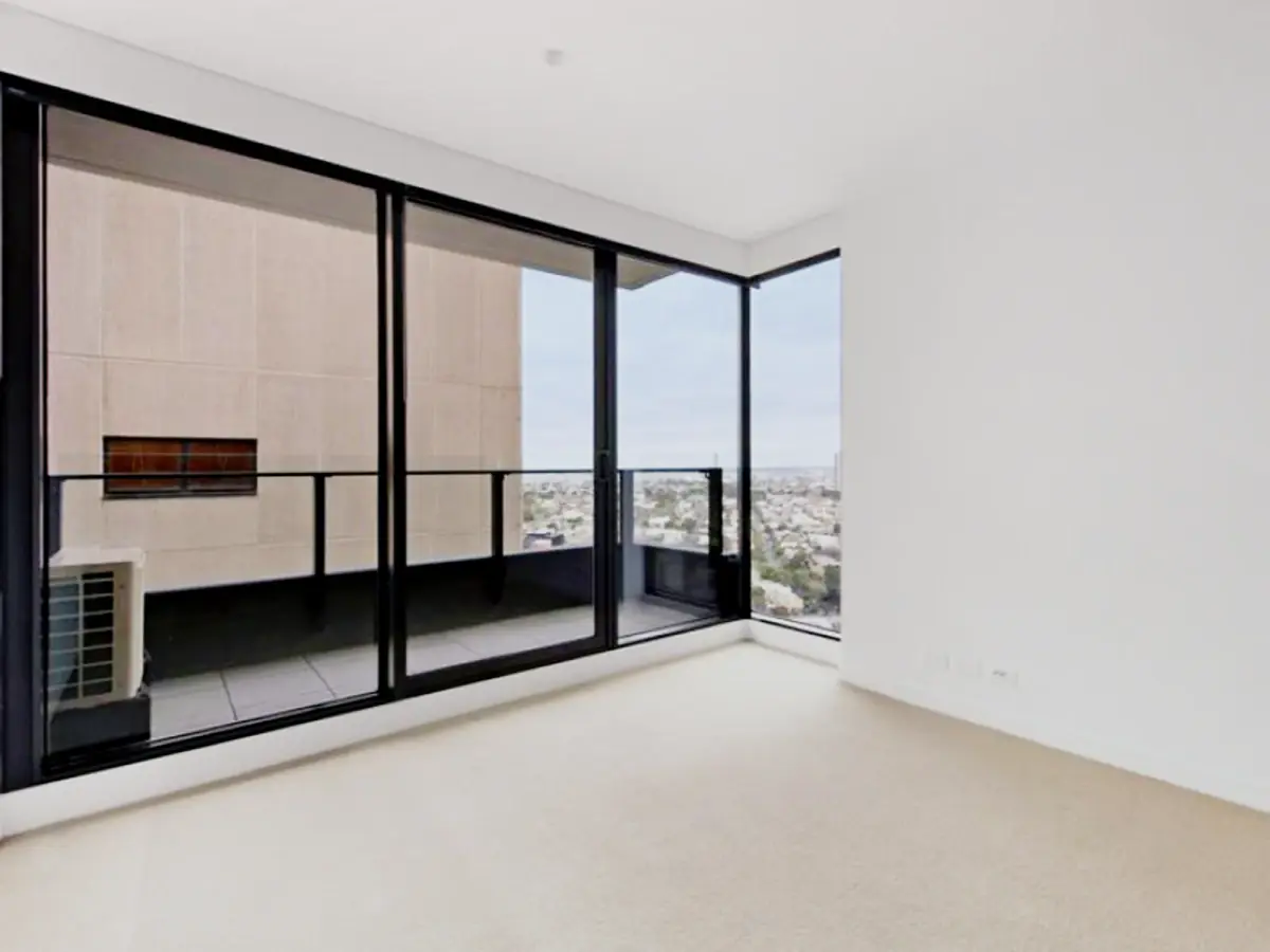 2 Rooms view 1