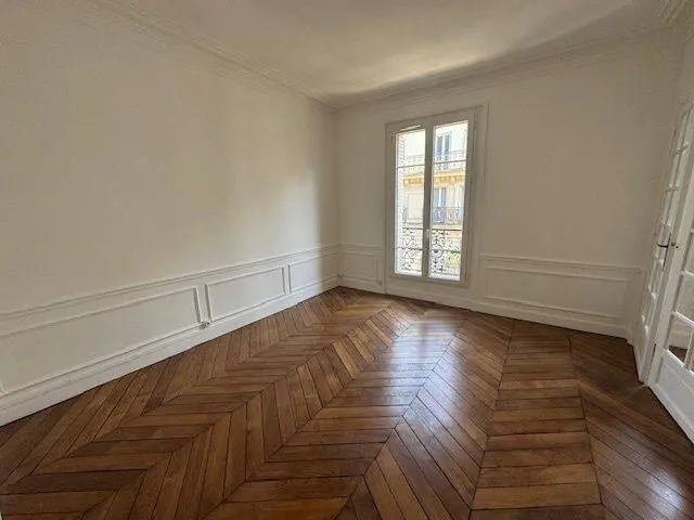 PARIS 11e·55m²·F2·AppartementNo furniture