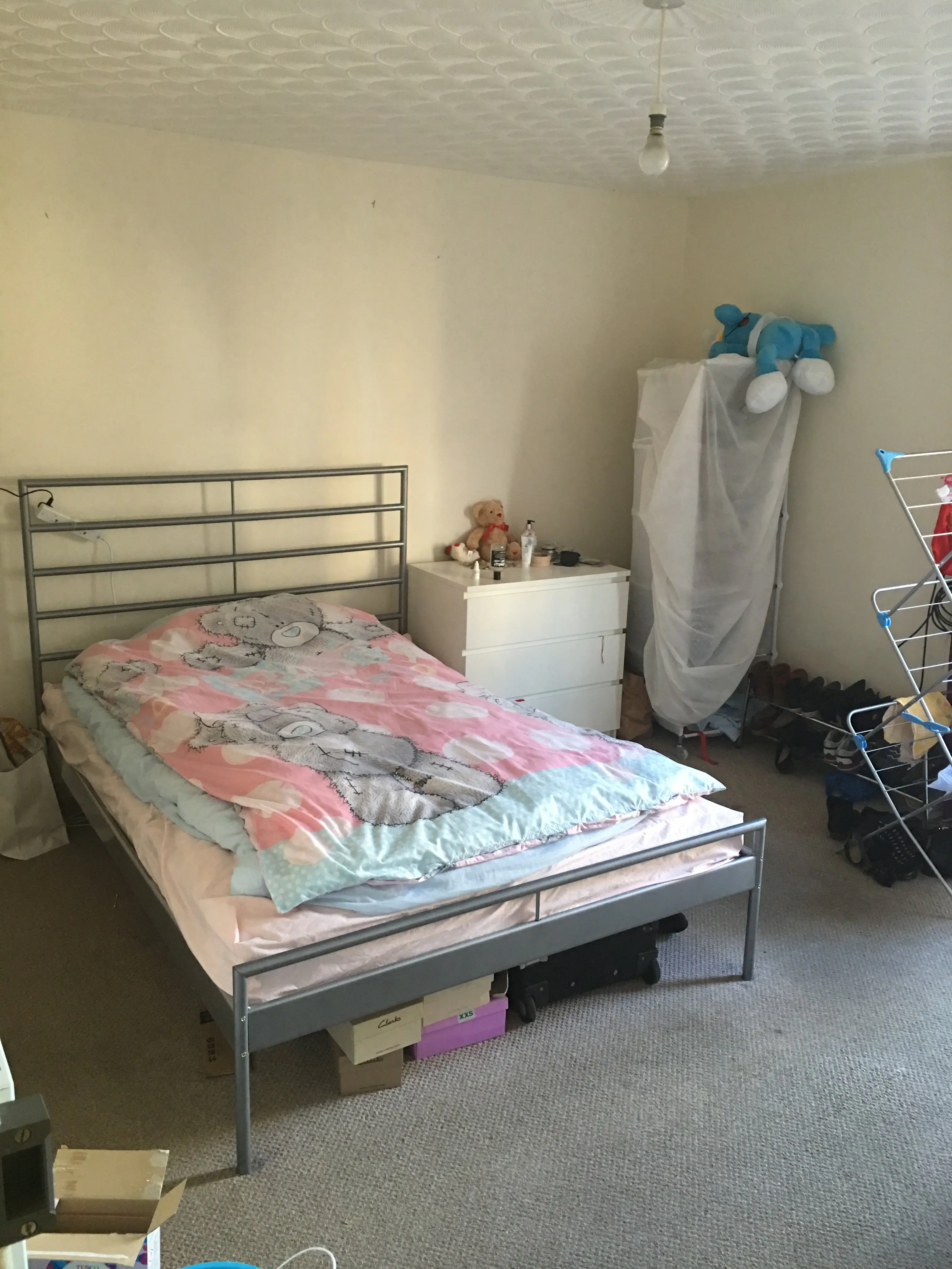 3 Rooms view 1