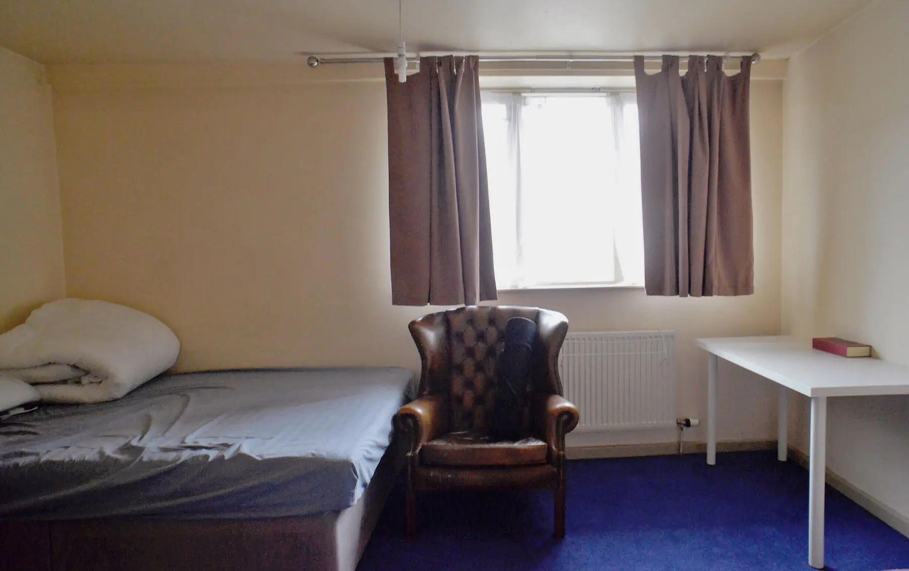 3 Rooms view 1