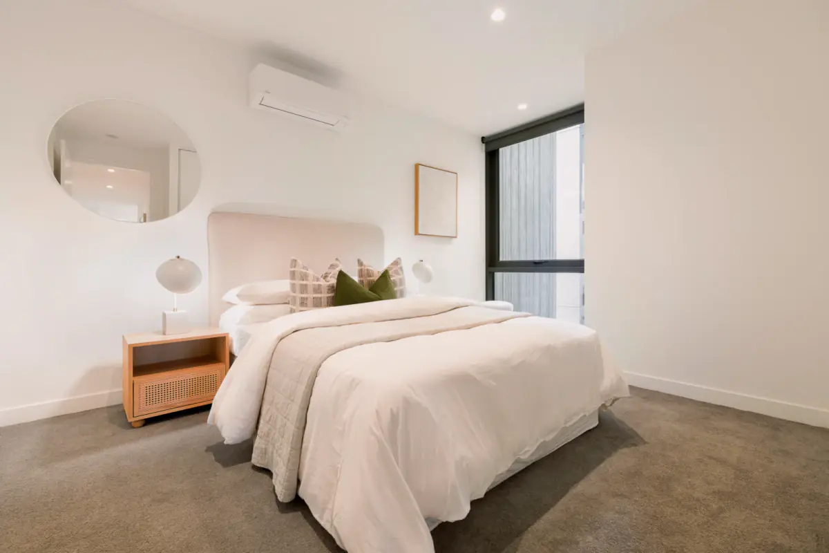 3 Rooms view 2