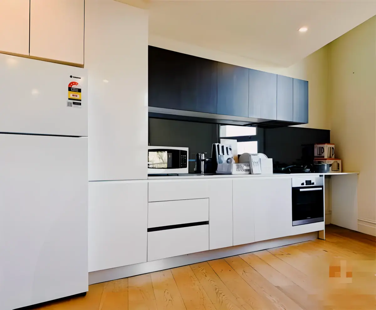 2 Rooms view 1