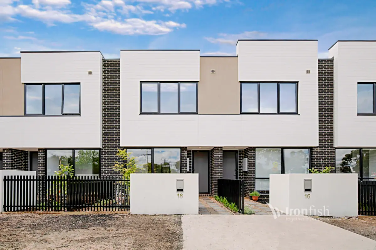 18 McKechnie Street, St Albans