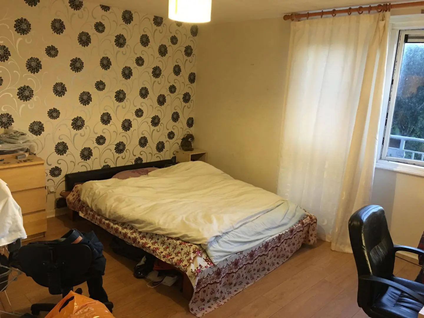 3 Rooms view 1