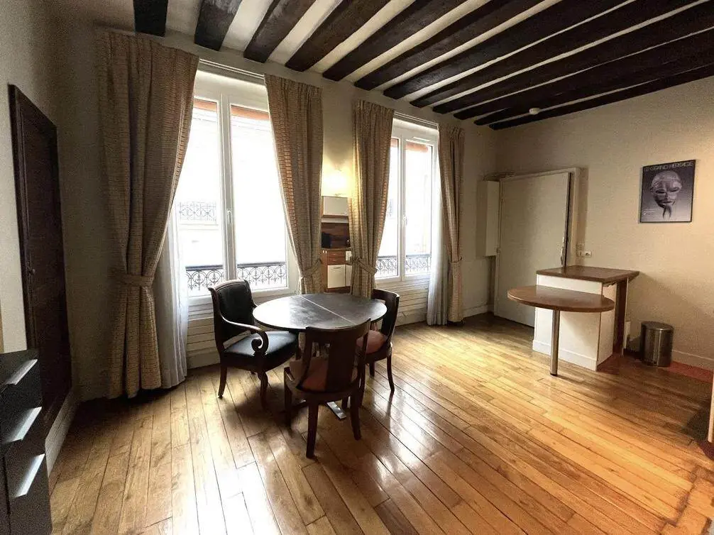PARIS 4e·28m²·F1·Studio·With furniture