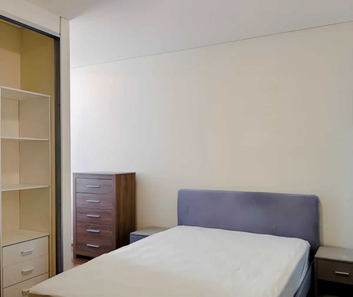 2 Rooms view 2