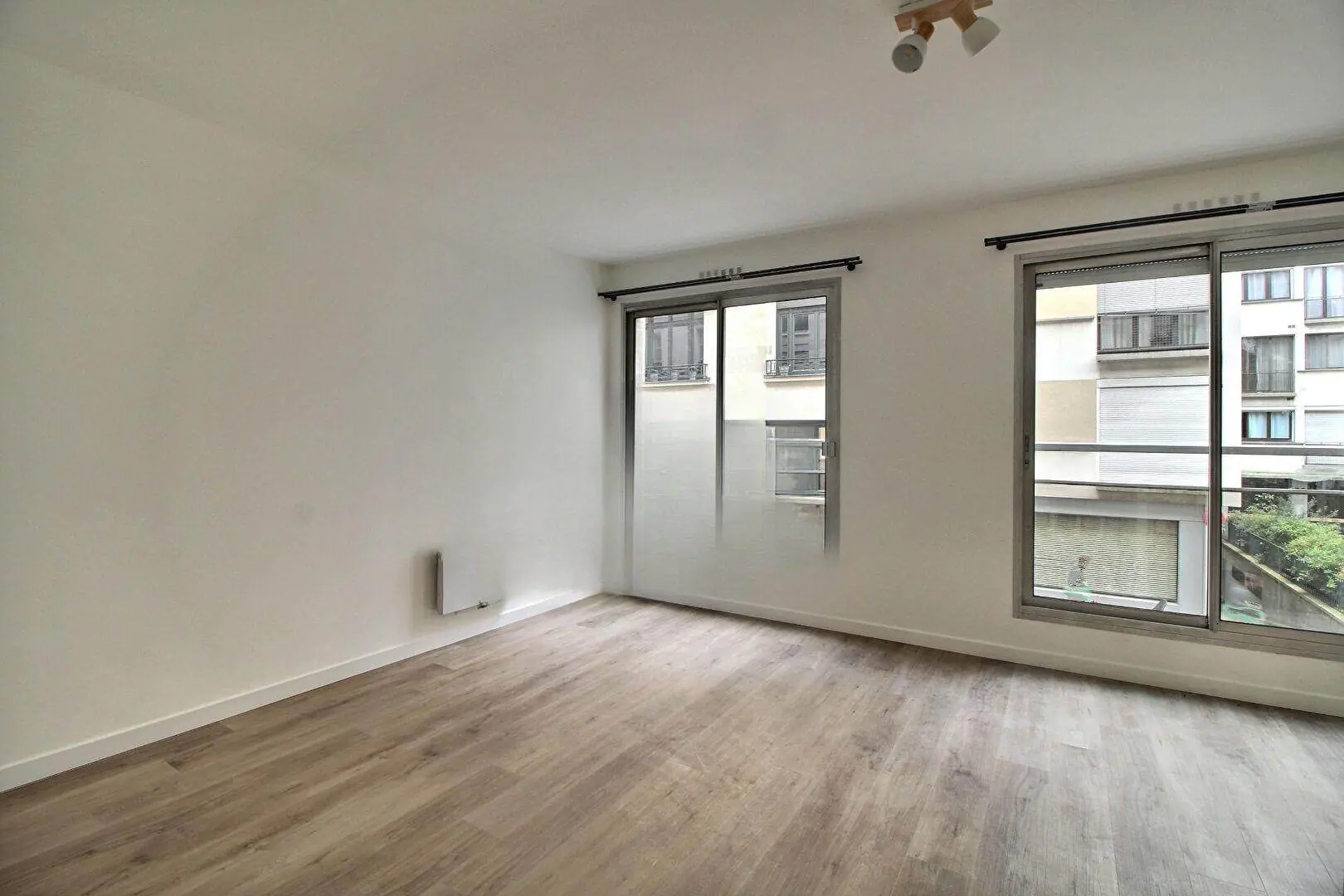 PARIS 16e·28.42m²·F1·StudioNo furniture