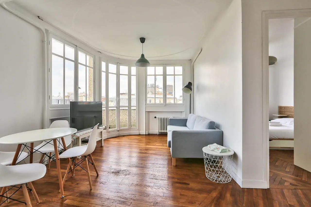 2 Rooms view 1