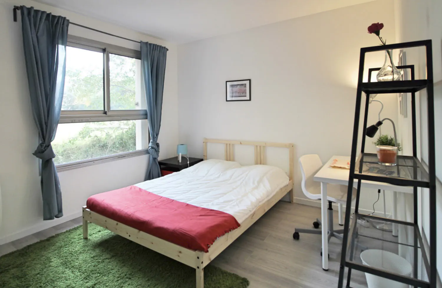 4BR/1BA Rooms view 1