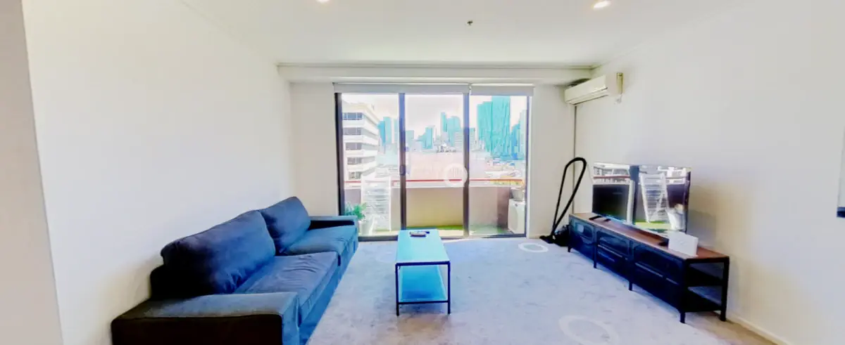 2 Rooms view 1