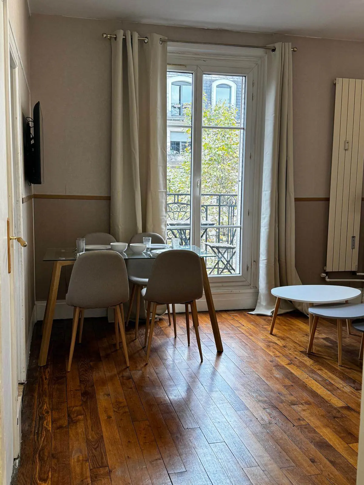 PARIS 18e·33m²·F1·Studio·With furniture