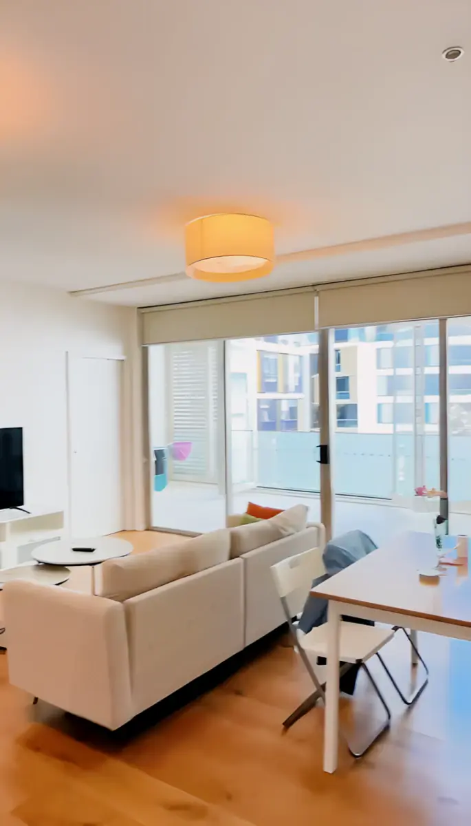 3 Rooms view 2