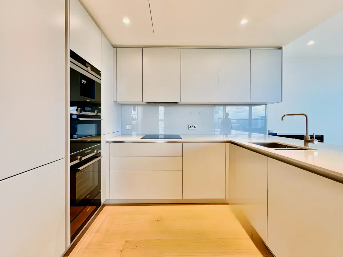 CW-Apartment , Hampton Tower, Marsh Wall, London