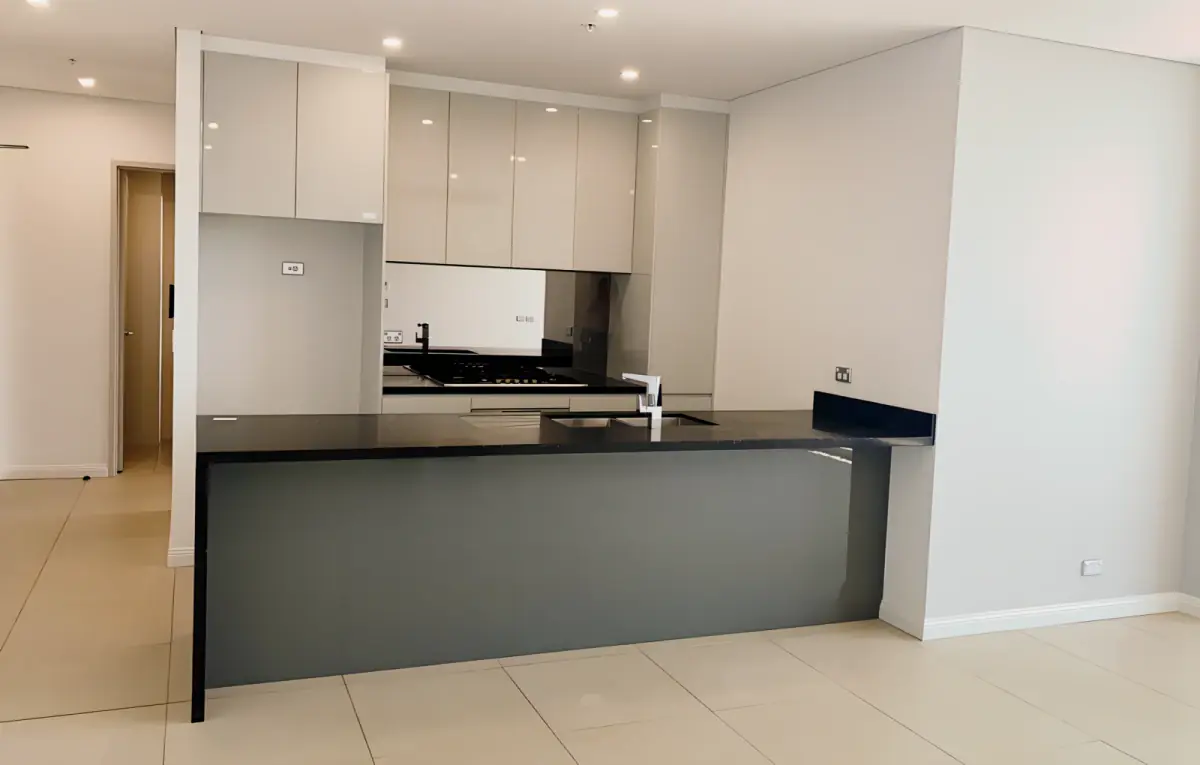 3 Rooms view 1