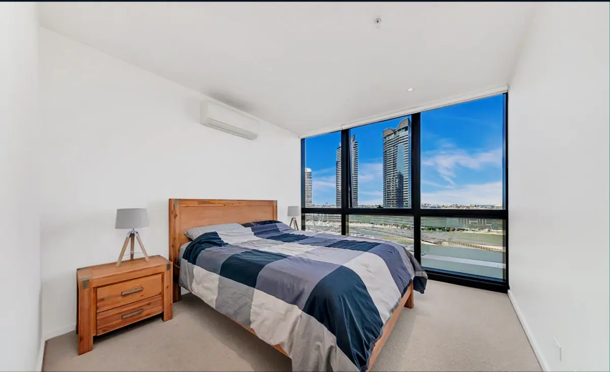 883 Collins Street, Docklands
