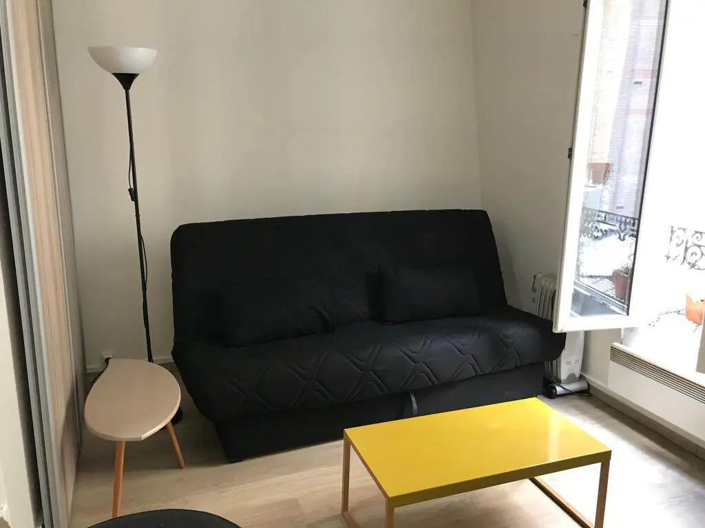 PARIS 18e·20m²·F1·Studio·With furniture