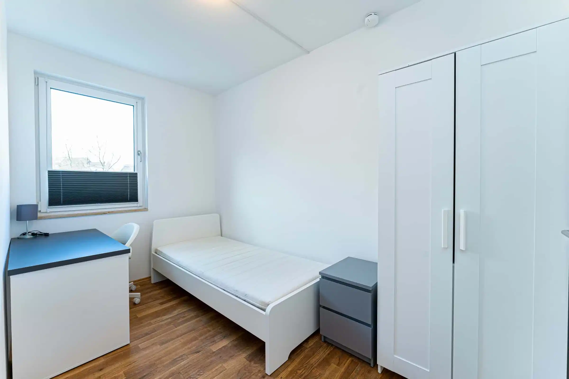 Room in 2 Bedroom 1 Bathroom (Schnellerstraße) - Bedroom