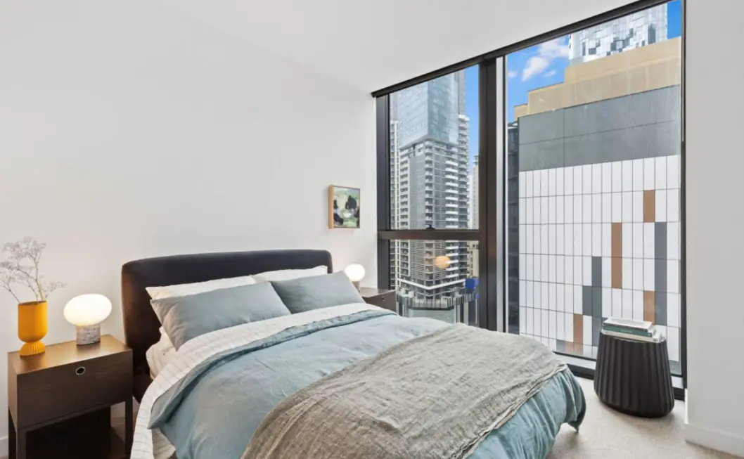 1 Rooms view 2