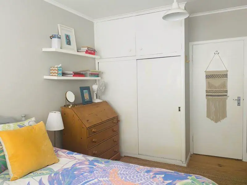 2 Rooms view 1