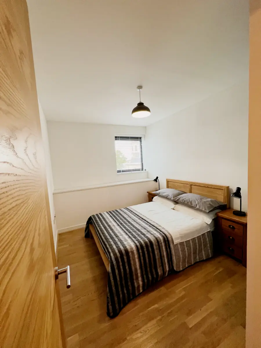 2 Rooms view 2