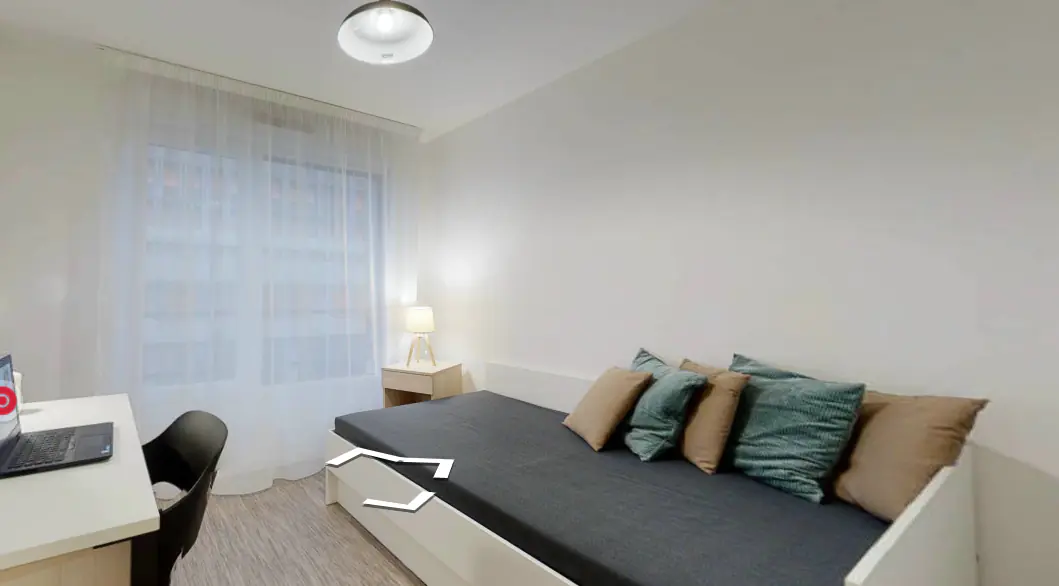 M Studea Suresnes