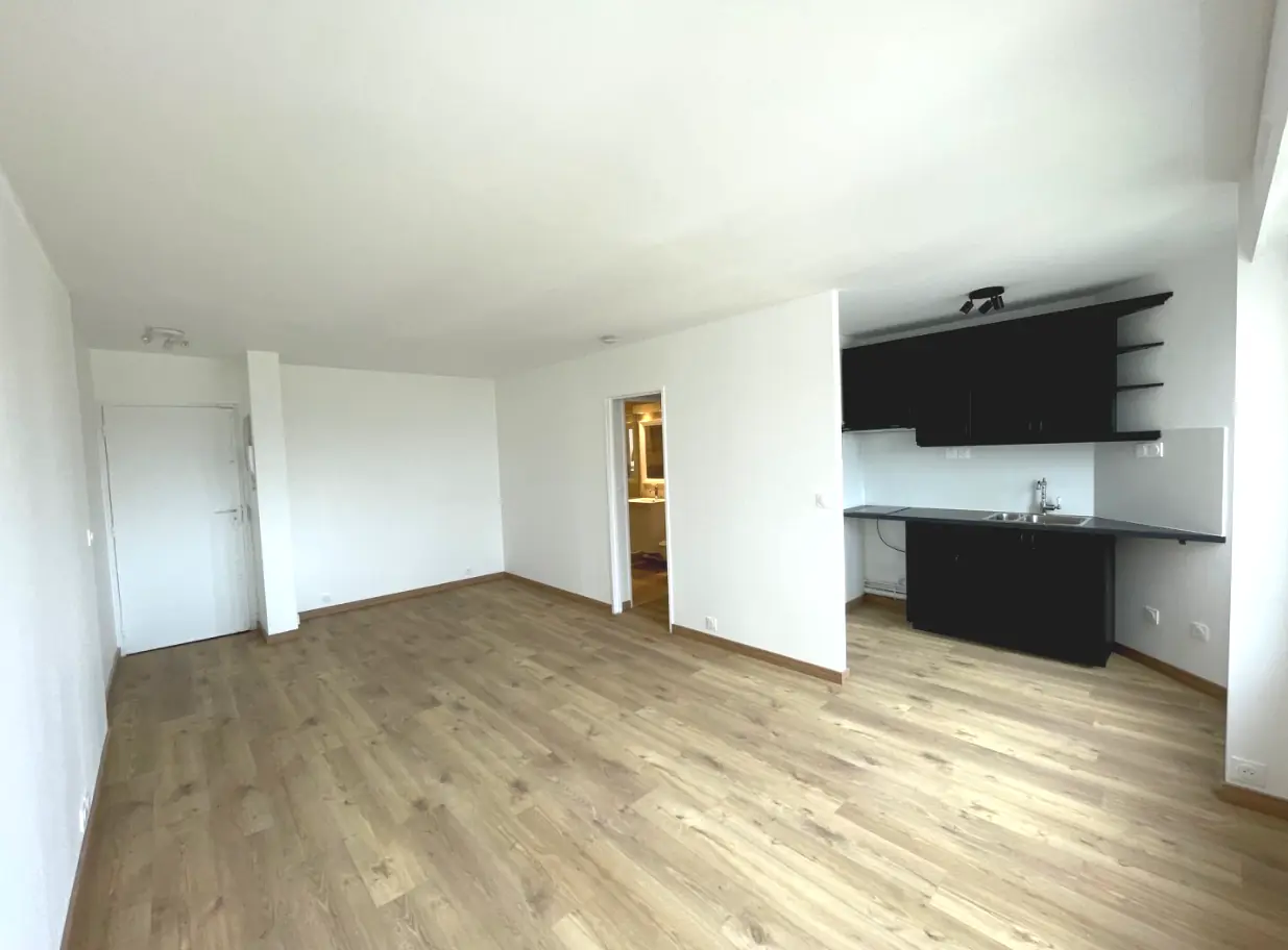 Courbevoie 92e·31m²·F1·StudioNo furniture