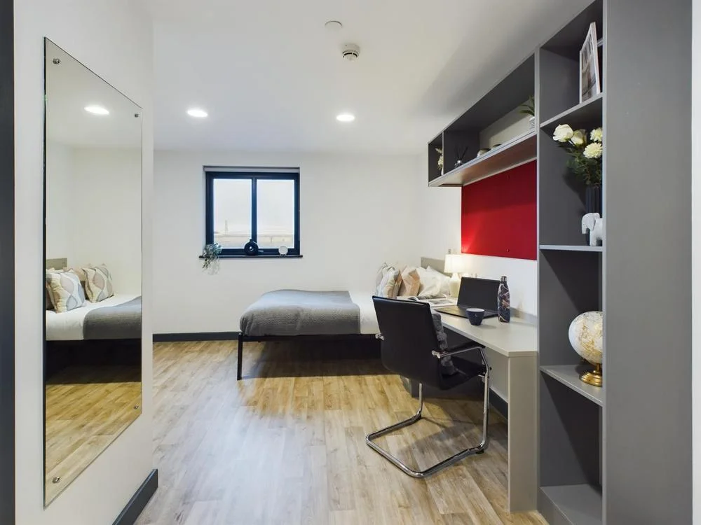Gold Ensuite