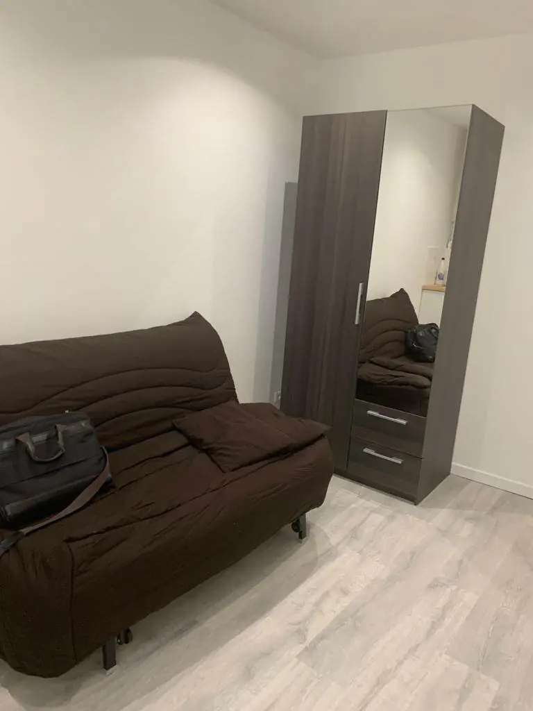 PARIS 18e·15m²·F1·Studio·With furniture