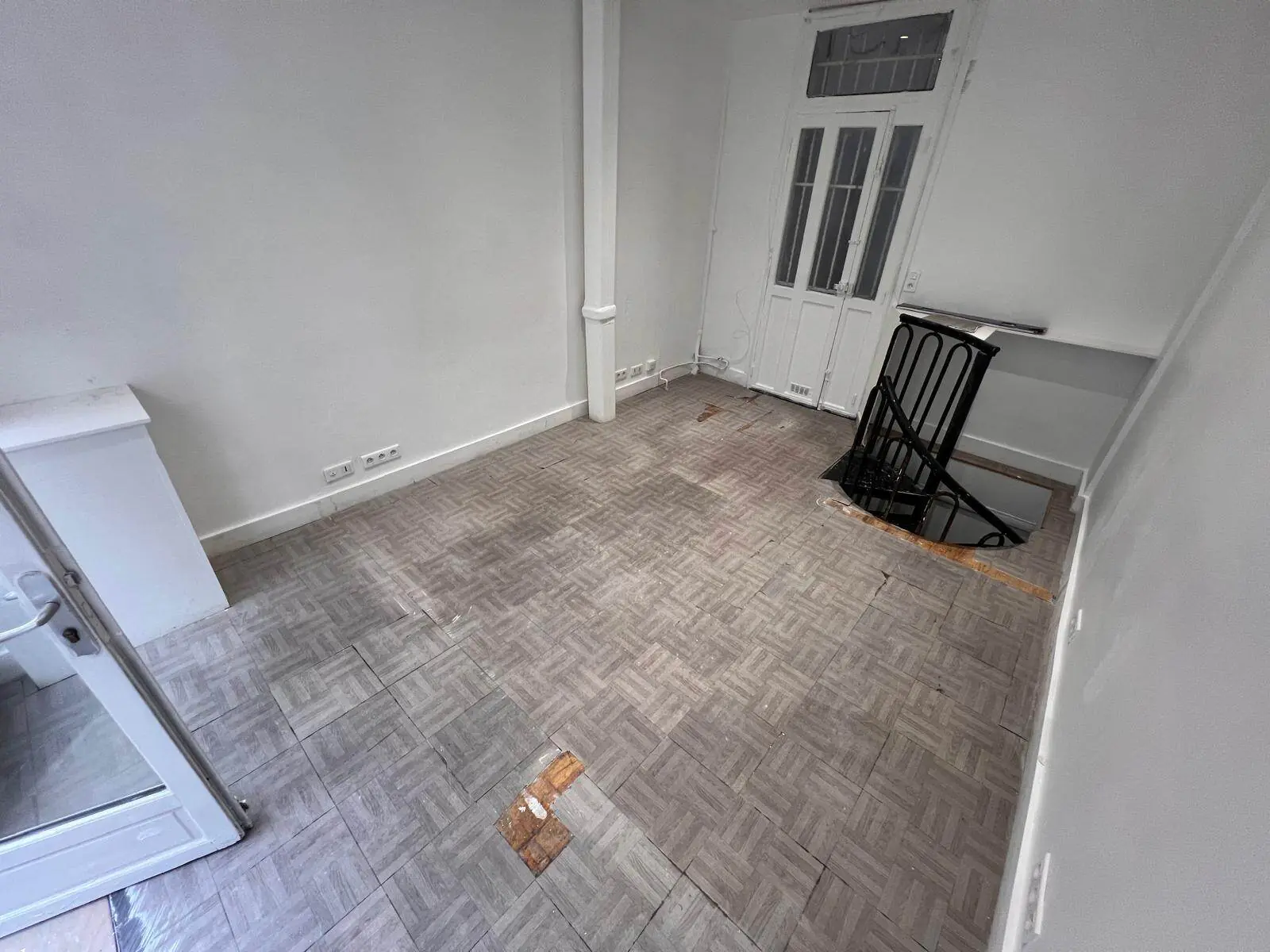 PARIS 17e·27m²·F1·BureauNo furniture