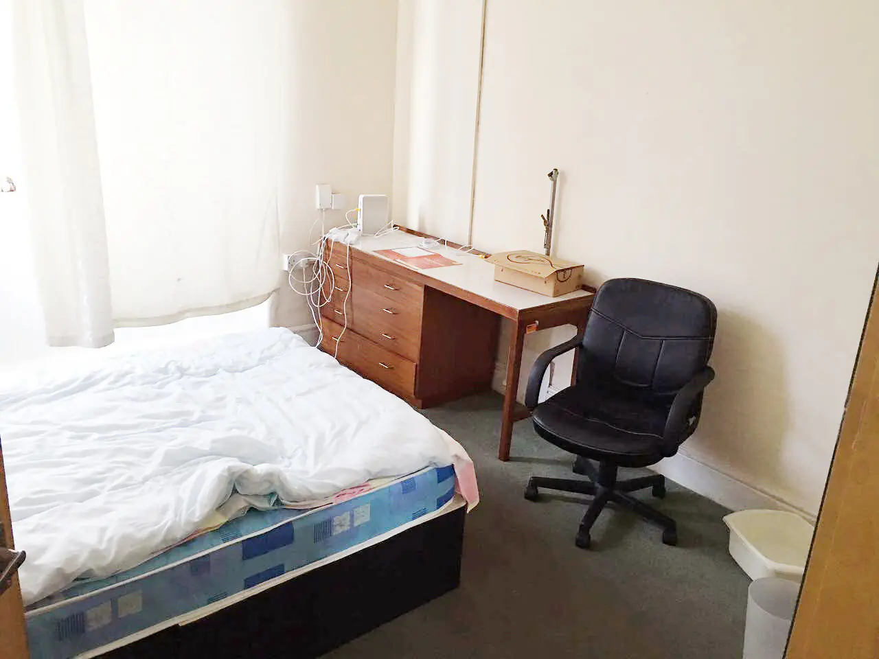 4 Rooms view 1