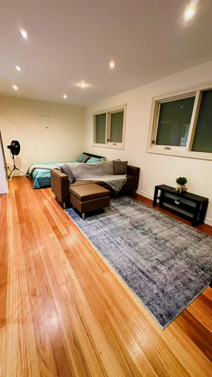 35 Boronia St