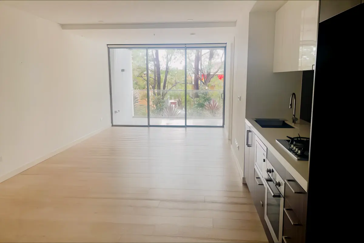 2 Rooms view 1