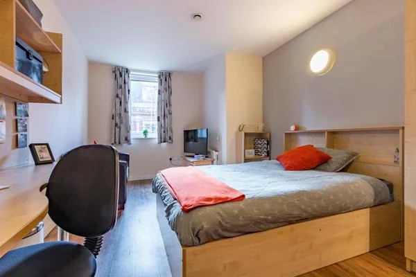 Classic 5 Bed Ensuite Accessible