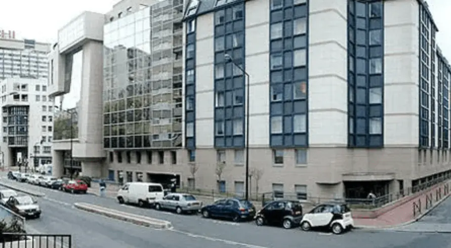 Levallois, Near Paris 17, near Grande Arche