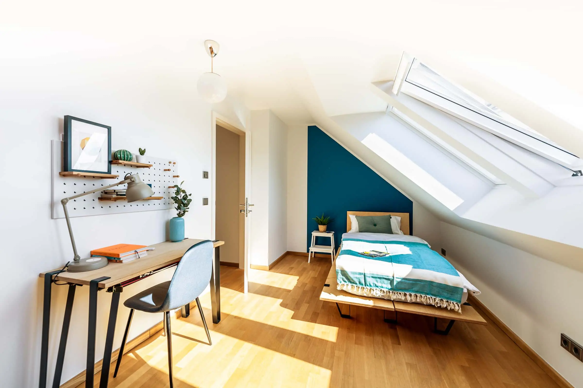 Zimmer Rooms view 1
