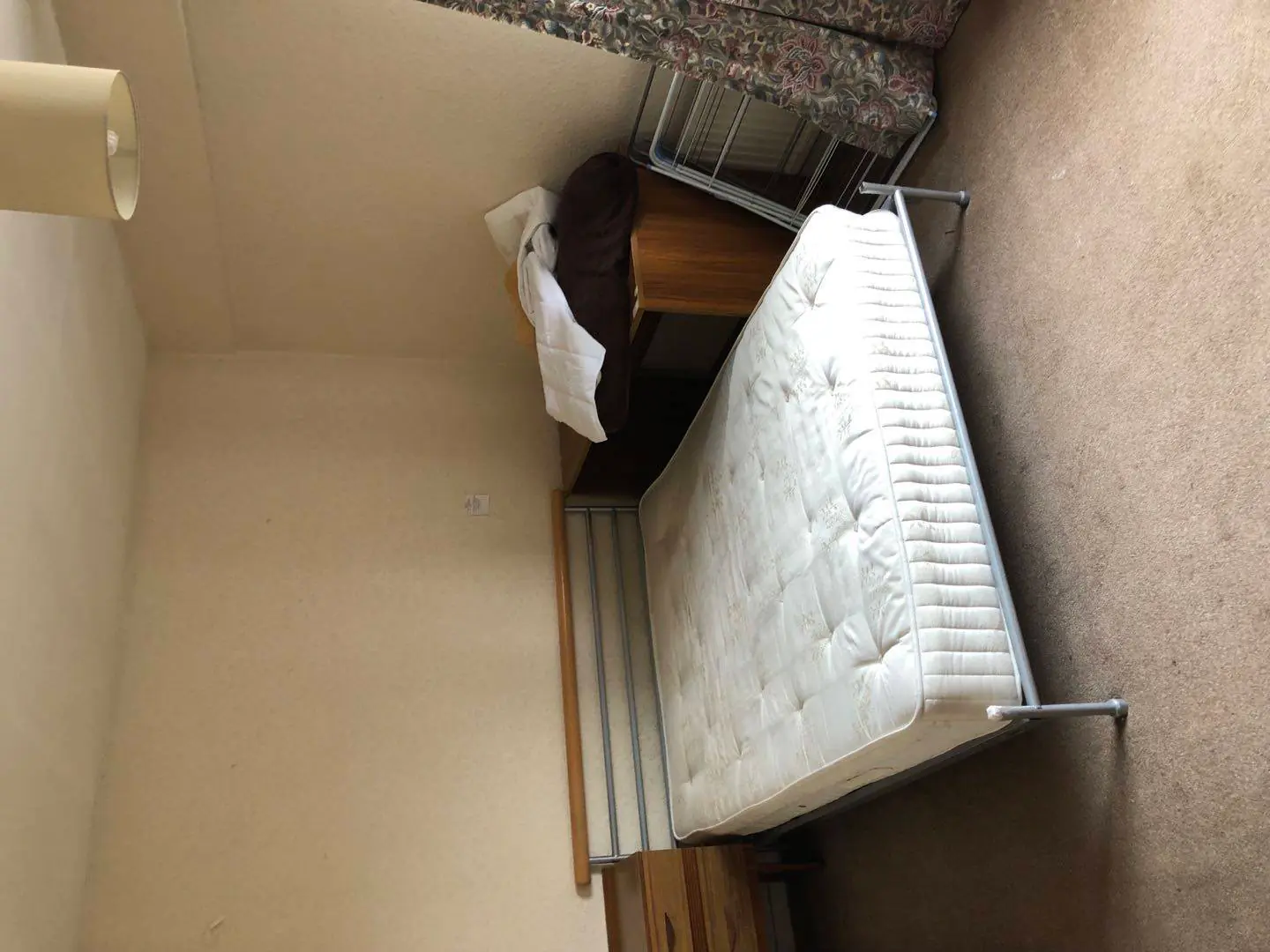 3 Rooms view 1