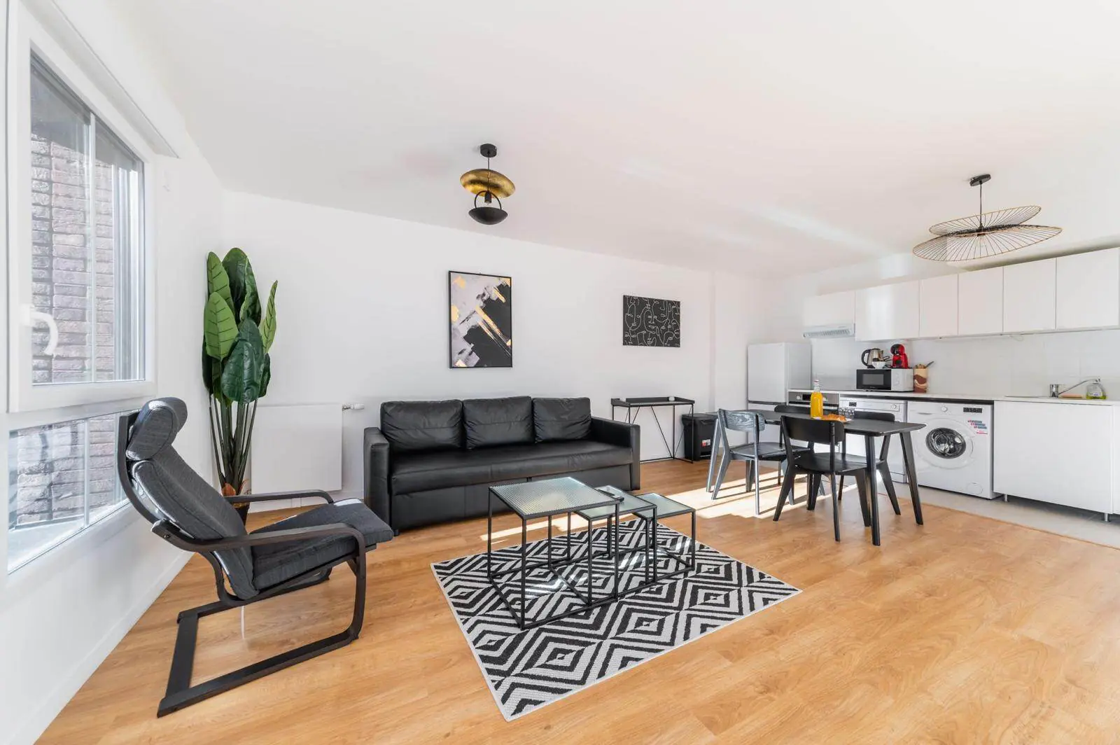 Saint-Ouen 93e·89.26m²·F4·Appartement·With furniture