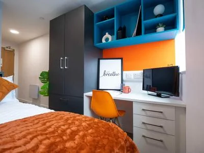 9 Bed Top Floor Ensuite