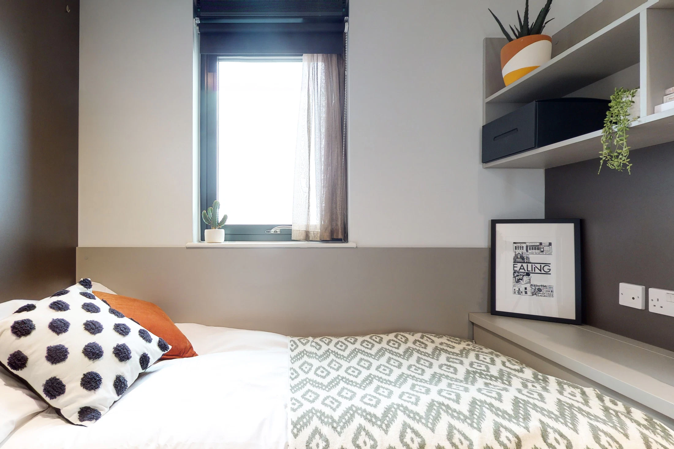 Chapter Ealing,London W3 6UN