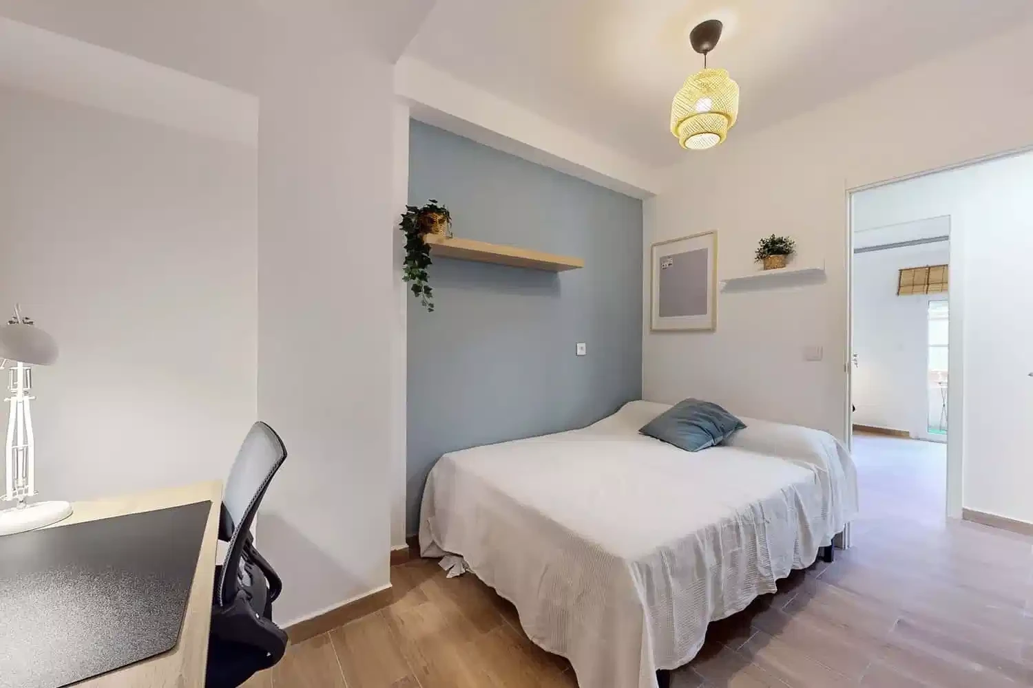 #129455: Room in a 6 Bedroom 2 Bathroom (Carrer Jorge Juan) - Bedroom
